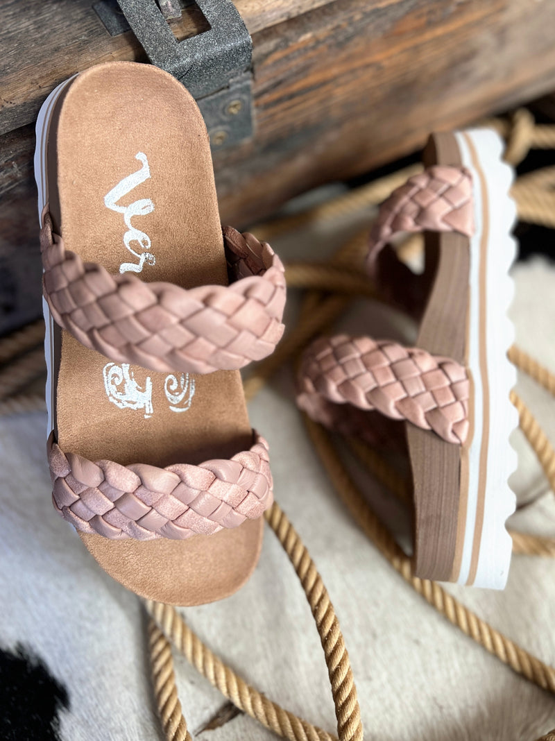 Braidon Has Me Blushin' Platform Sandals | gussieduponline